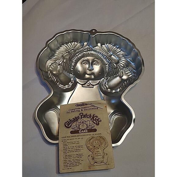 Wilton 1984 Cabbage Patch Kid Aluminum Cake Pan Mold 2105-1984 with Instruction - Picture 1 of 4